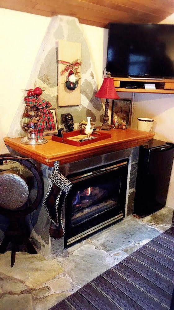 The Stone Hedge Bed And Breakfast Richmond Ngoại thất bức ảnh